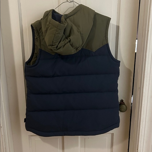 Patagonia bivy down vest with hood. Size large, blue and green. - Picture 3 of 10